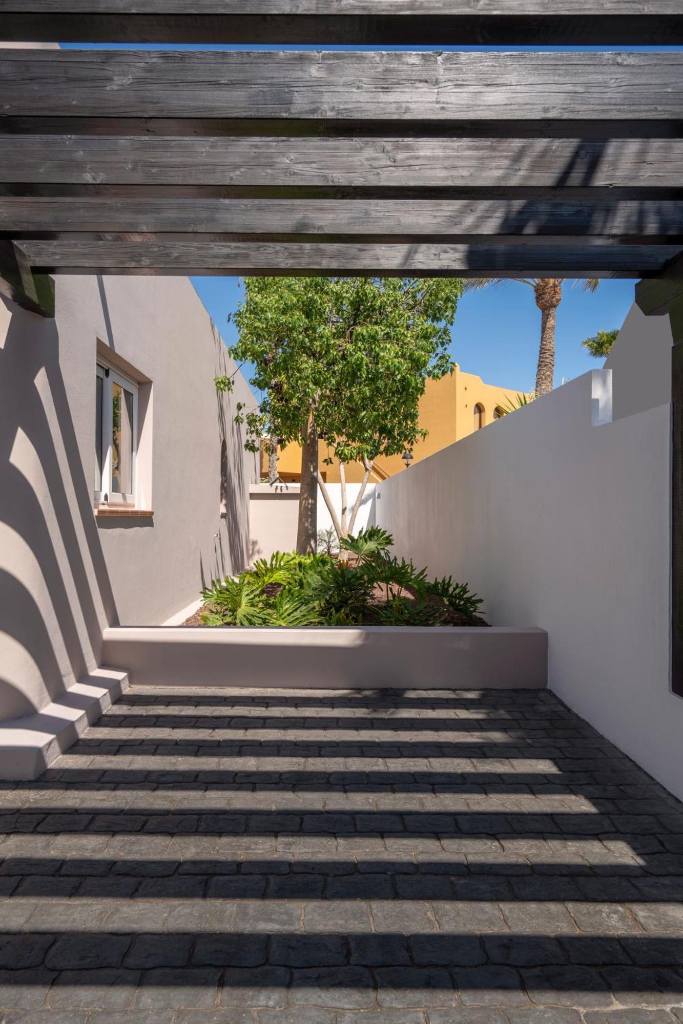 Villa Tropico - Design House With Pool In 科拉雷侯 外观 照片
